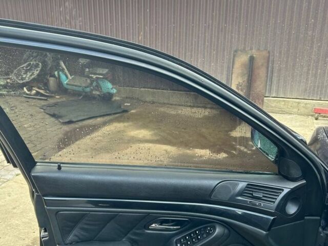 Черный БМВ 5 Серия, объемом двигателя 2.5 л и пробегом 500 тыс. км за 5700 $, фото 5 на Automoto.ua