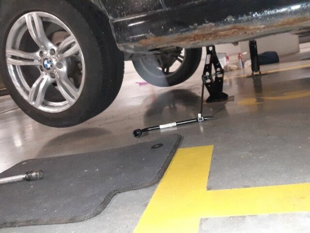 Черный БМВ 5 Серия, объемом двигателя 2.5 л и пробегом 298 тыс. км за 3560 $, фото 20 на Automoto.ua