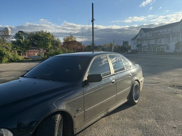 Черный БМВ 5 Серия, объемом двигателя 2.2 л и пробегом 276 тыс. км за 5600 $, фото 2 на Automoto.ua