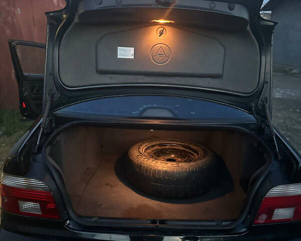 Чорний БМВ 5 Серія, об'ємом двигуна 2.2 л та пробігом 440 тис. км за 4700 $, фото 11 на Automoto.ua