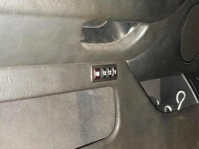 Черный БМВ 5 Серия, объемом двигателя 2.5 л и пробегом 298 тыс. км за 3560 $, фото 22 на Automoto.ua