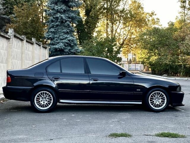 Черный БМВ 5 Серия, объемом двигателя 2.5 л и пробегом 380 тыс. км за 5600 $, фото 6 на Automoto.ua