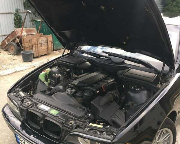 Черный БМВ 5 Серия, объемом двигателя 2.2 л и пробегом 350 тыс. км за 5300 $, фото 9 на Automoto.ua