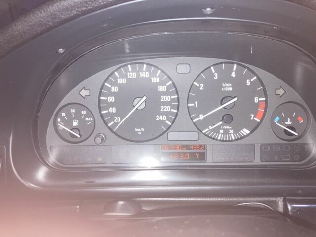 Черный БМВ 5 Серия, объемом двигателя 2.2 л и пробегом 281 тыс. км за 8700 $, фото 5 на Automoto.ua