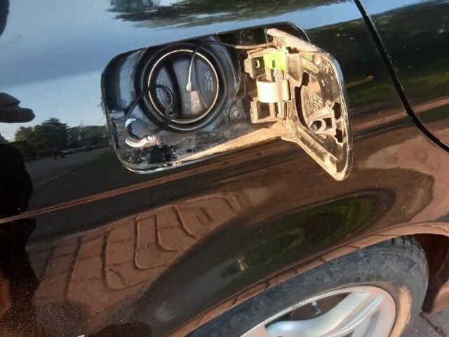 Черный БМВ 5 Серия, объемом двигателя 2.5 л и пробегом 298 тыс. км за 3560 $, фото 12 на Automoto.ua