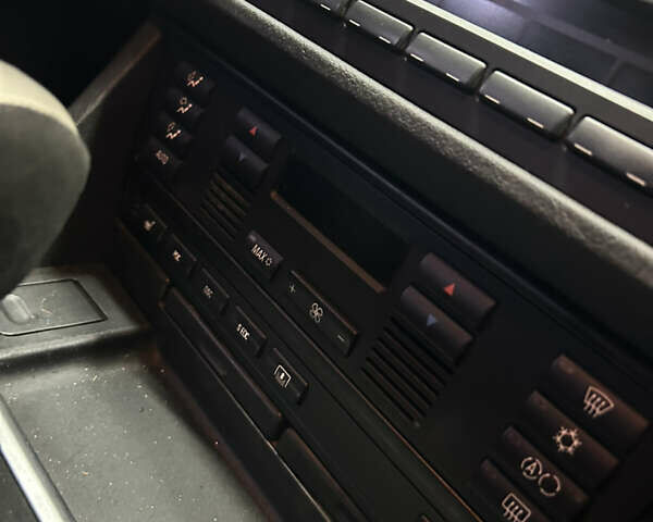 Черный БМВ 5 Серия, объемом двигателя 3 л и пробегом 348 тыс. км за 6700 $, фото 8 на Automoto.ua