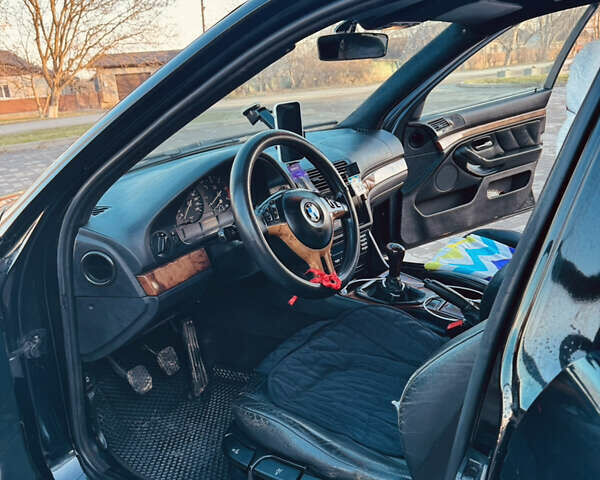 Черный БМВ 5 Серия, объемом двигателя 2 л и пробегом 358 тыс. км за 5500 $, фото 9 на Automoto.ua