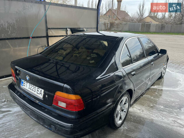 Чорний БМВ 5 Серія, об'ємом двигуна 2.93 л та пробігом 480 тис. км за 5200 $, фото 3 на Automoto.ua