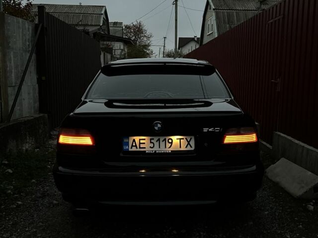 Черный БМВ 5 Серия, объемом двигателя 4.4 л и пробегом 500 тыс. км за 2999 $, фото 1 на Automoto.ua