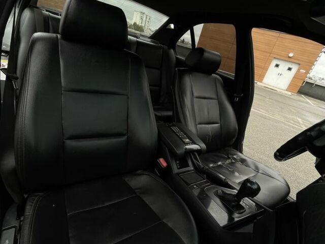 Чорний БМВ 5 Серія, об'ємом двигуна 3.5 л та пробігом 390 тис. км за 4150 $, фото 10 на Automoto.ua