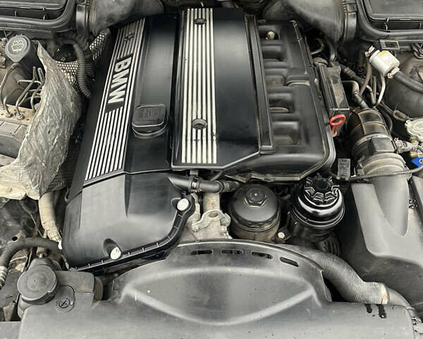 Чорний БМВ 5 Серія, об'ємом двигуна 2.5 л та пробігом 350 тис. км за 5450 $, фото 9 на Automoto.ua