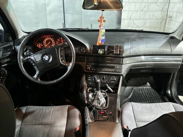 Черный БМВ 5 Серия, объемом двигателя 3 л и пробегом 500 тыс. км за 2700 $, фото 7 на Automoto.ua