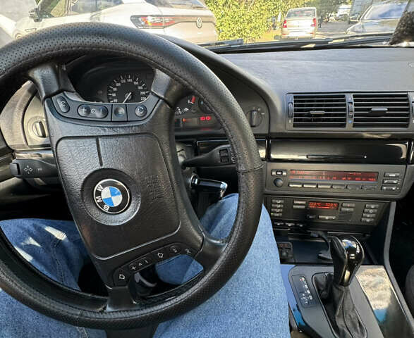 Чорний БМВ 5 Серія, об'ємом двигуна 2.5 л та пробігом 450 тис. км за 2300 $, фото 3 на Automoto.ua