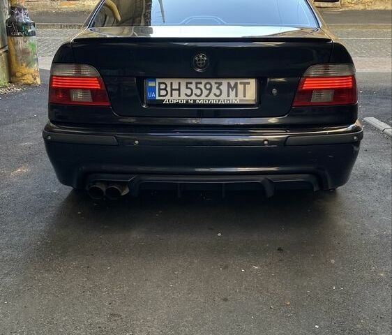 Черный БМВ 5 Серия, объемом двигателя 3 л и пробегом 360 тыс. км за 6500 $, фото 3 на Automoto.ua