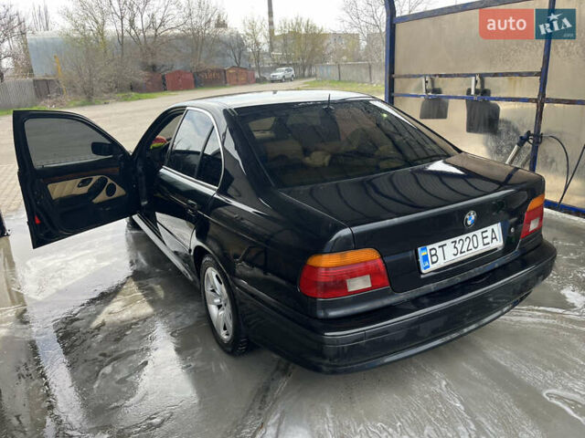 Чорний БМВ 5 Серія, об'ємом двигуна 2.93 л та пробігом 480 тис. км за 5200 $, фото 4 на Automoto.ua
