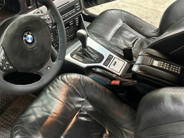 Черный БМВ 5 Серия, объемом двигателя 3 л и пробегом 348 тыс. км за 6800 $, фото 7 на Automoto.ua