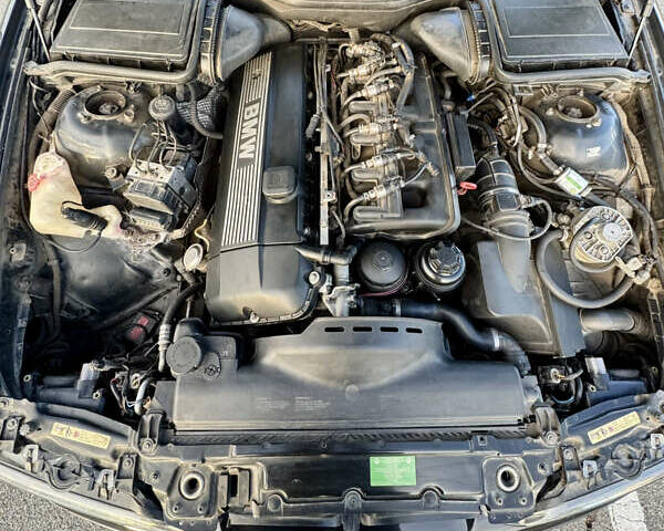 Черный БМВ 5 Серия, объемом двигателя 2.2 л и пробегом 435 тыс. км за 5700 $, фото 23 на Automoto.ua