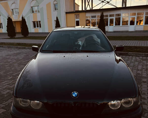 Черный БМВ 5 Серия, объемом двигателя 2 л и пробегом 358 тыс. км за 5500 $, фото 2 на Automoto.ua