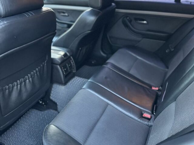 Черный БМВ 5 Серия, объемом двигателя 3 л и пробегом 350 тыс. км за 3400 $, фото 11 на Automoto.ua