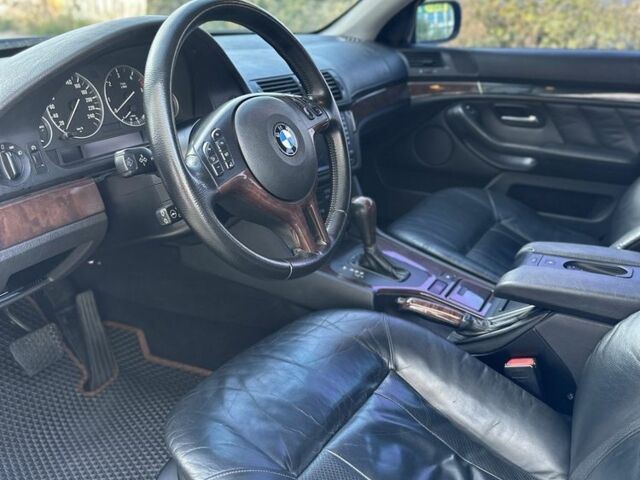 Черный БМВ 5 Серия, объемом двигателя 0 л и пробегом 335 тыс. км за 7700 $, фото 8 на Automoto.ua