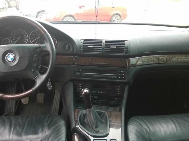 Чорний БМВ 5 Серія, об'ємом двигуна 2.5 л та пробігом 370 тис. км за 6600 $, фото 13 на Automoto.ua