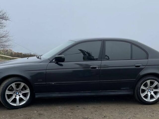 Чорний БМВ 5 Серія, об'ємом двигуна 3 л та пробігом 300 тис. км за 5600 $, фото 15 на Automoto.ua