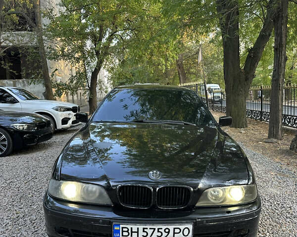 Чорний БМВ 5 Серія, об'ємом двигуна 3.5 л та пробігом 250 тис. км за 4500 $, фото 1 на Automoto.ua