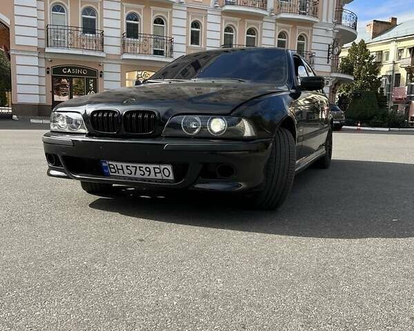 Черный БМВ 5 Серия, объемом двигателя 3.5 л и пробегом 300 тыс. км за 5199 $, фото 3 на Automoto.ua