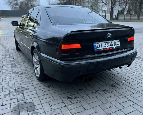 Черный БМВ 5 Серия, объемом двигателя 3 л и пробегом 500 тыс. км за 4100 $, фото 3 на Automoto.ua