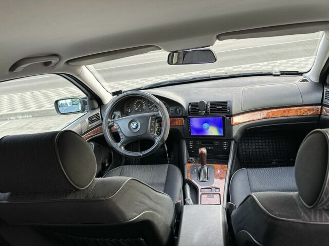 Черный БМВ 5 Серия, объемом двигателя 2.5 л и пробегом 300 тыс. км за 5700 $, фото 7 на Automoto.ua