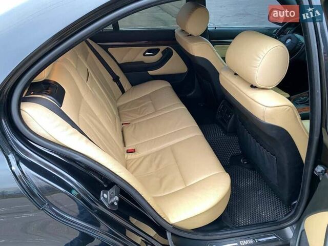 Чорний БМВ 5 Серія, об'ємом двигуна 2.93 л та пробігом 251 тис. км за 12000 $, фото 20 на Automoto.ua