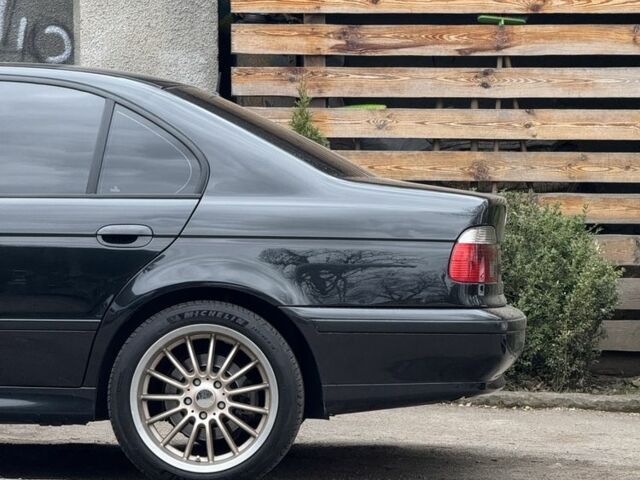 Черный БМВ 5 Серия, объемом двигателя 0 л и пробегом 335 тыс. км за 7700 $, фото 18 на Automoto.ua