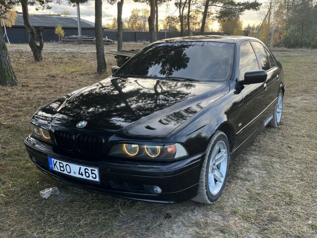 Черный БМВ 5 Серия, объемом двигателя 3 л и пробегом 440 тыс. км за 3100 $, фото 3 на Automoto.ua