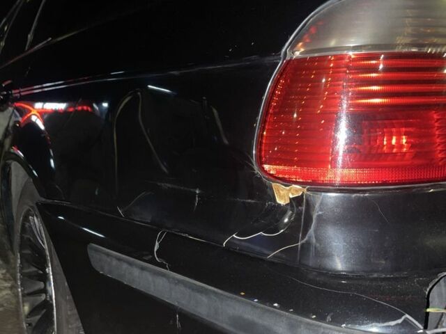 Чорний БМВ 5 Серія, об'ємом двигуна 2.9 л та пробігом 357 тис. км за 4000 $, фото 4 на Automoto.ua