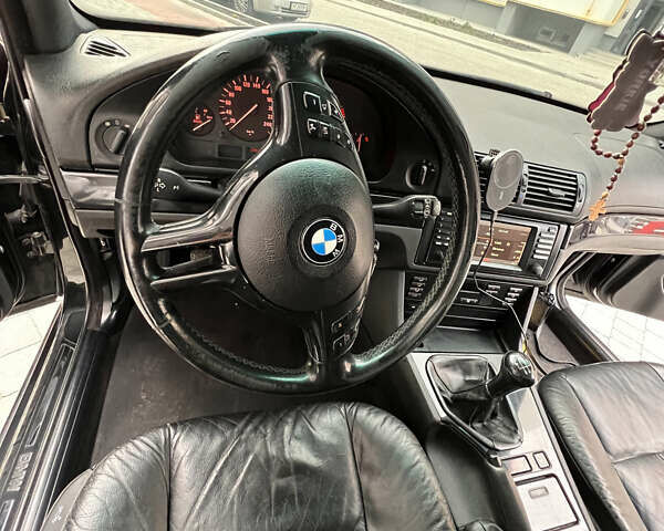 Черный БМВ 5 Серия, объемом двигателя 3 л и пробегом 346 тыс. км за 7500 $, фото 30 на Automoto.ua