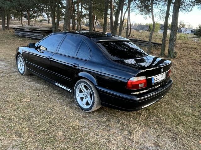 Черный БМВ 5 Серия, объемом двигателя 3 л и пробегом 440 тыс. км за 3100 $, фото 2 на Automoto.ua