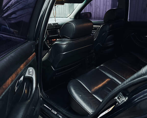 Чорний БМВ 5 Серія, об'ємом двигуна 3 л та пробігом 500 тис. км за 6000 $, фото 17 на Automoto.ua