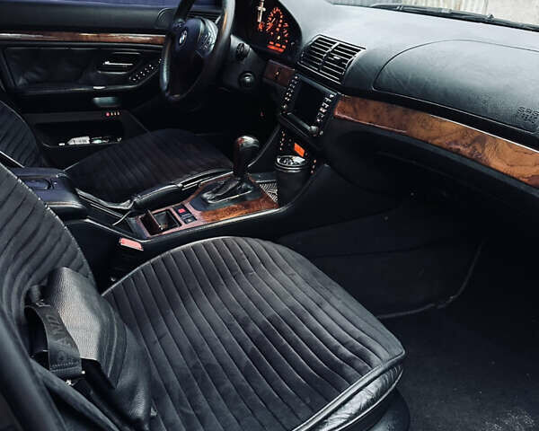 Чорний БМВ 5 Серія, об'ємом двигуна 3 л та пробігом 500 тис. км за 6000 $, фото 14 на Automoto.ua