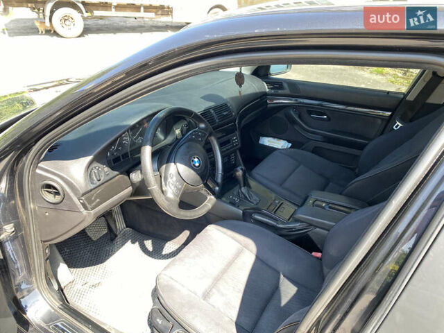 Черный БМВ 5 Серия, объемом двигателя 2.9 л и пробегом 340 тыс. км за 5900 $, фото 5 на Automoto.ua