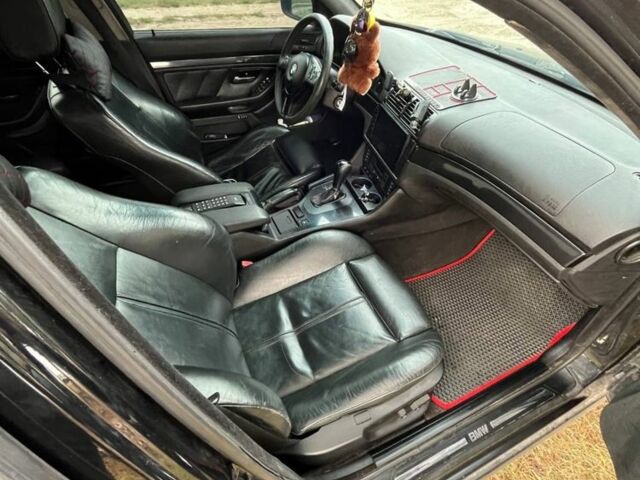 Черный БМВ 5 Серия, объемом двигателя 3 л и пробегом 440 тыс. км за 3100 $, фото 7 на Automoto.ua