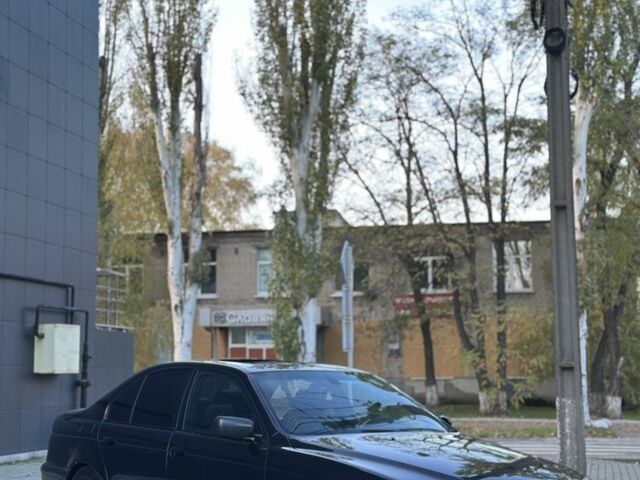 Черный БМВ 5 Серия, объемом двигателя 3 л и пробегом 350 тыс. км за 3400 $, фото 10 на Automoto.ua