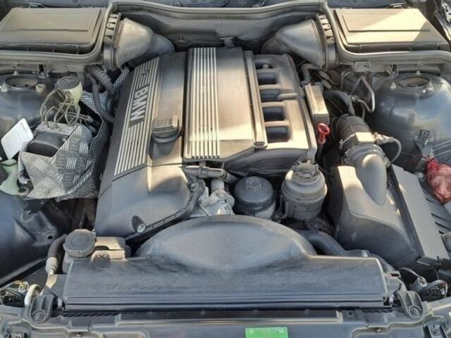 Черный БМВ 5 Серия, объемом двигателя 3 л и пробегом 236 тыс. км за 2350 $, фото 6 на Automoto.ua