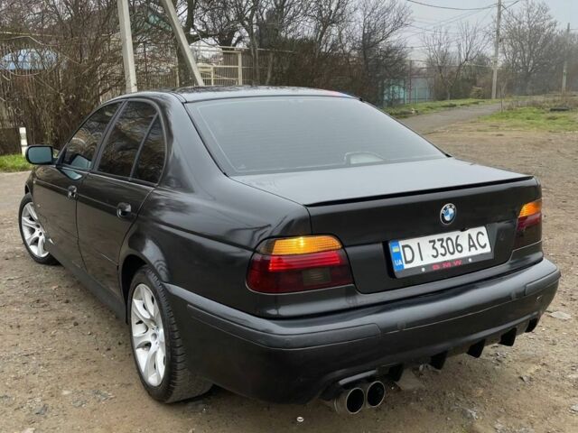 Чорний БМВ 5 Серія, об'ємом двигуна 3 л та пробігом 300 тис. км за 5600 $, фото 12 на Automoto.ua