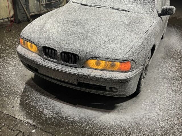 Чорний БМВ 5 Серія, об'ємом двигуна 3 л та пробігом 444 тис. км за 3000 $, фото 2 на Automoto.ua