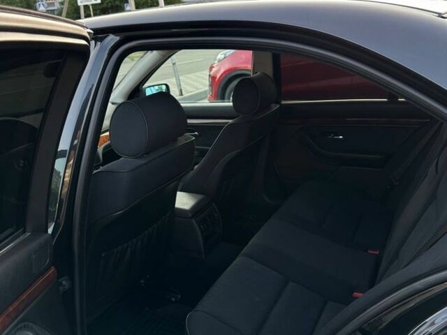 Черный БМВ 5 Серия, объемом двигателя 2.5 л и пробегом 300 тыс. км за 5700 $, фото 5 на Automoto.ua