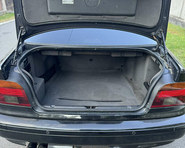 Черный БМВ 5 Серия, объемом двигателя 2.93 л и пробегом 450 тыс. км за 6000 $, фото 21 на Automoto.ua