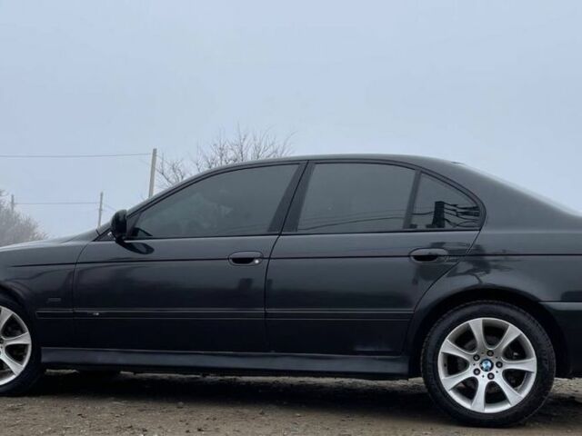 Чорний БМВ 5 Серія, об'ємом двигуна 3 л та пробігом 300 тис. км за 5600 $, фото 17 на Automoto.ua