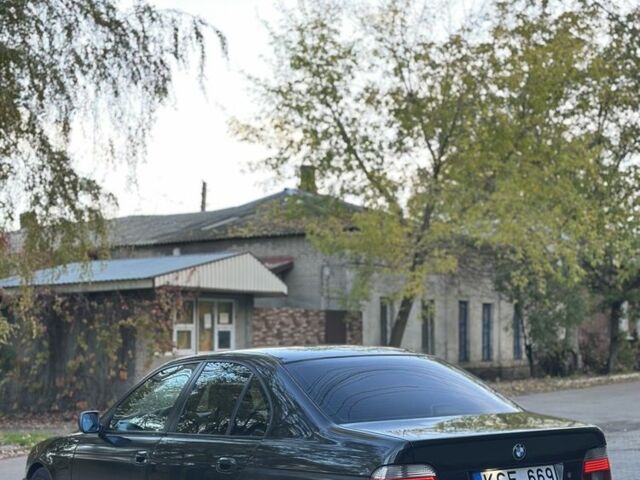 Черный БМВ 5 Серия, объемом двигателя 3 л и пробегом 350 тыс. км за 3400 $, фото 3 на Automoto.ua