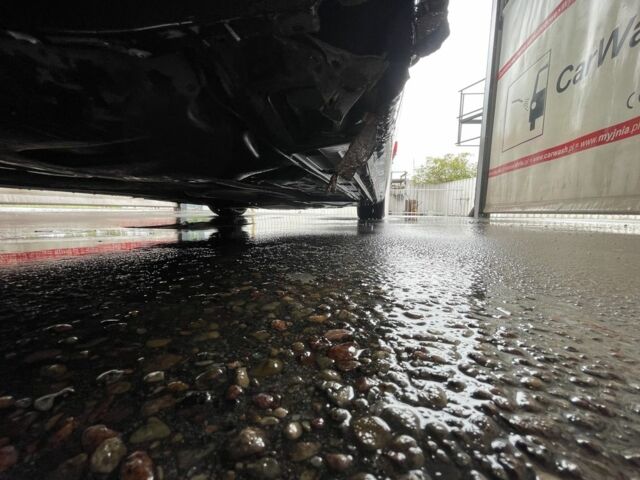 Чорний БМВ 5 Серія, об'ємом двигуна 2.9 л та пробігом 357 тис. км за 4000 $, фото 3 на Automoto.ua