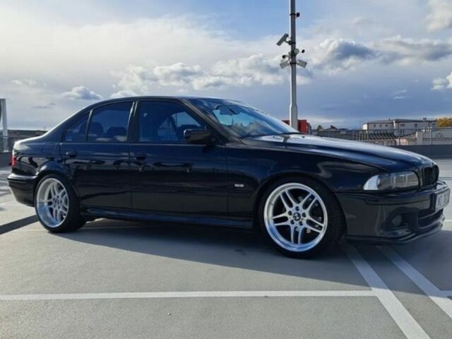 Черный БМВ 5 Серия, объемом двигателя 3 л и пробегом 236 тыс. км за 2350 $, фото 2 на Automoto.ua